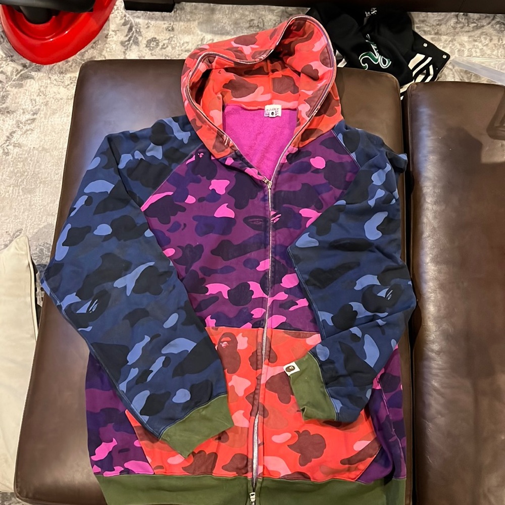 A bathing ape sweater